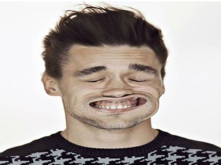 ઝડપી હવામાં કંઇક આવો થઇ જાય છે ચહેરો