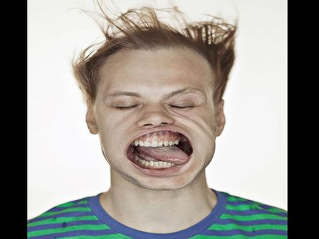 ઝડપી હવામાં કંઇક આવો થઇ જાય છે ચહેરો