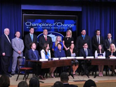 ભારતીય મૂળના ત્રણ અમેરિકન 'ચેમ્પિયન્સ ઓફ ચેન્જ' એવોર્ડથી સમ્માનિત