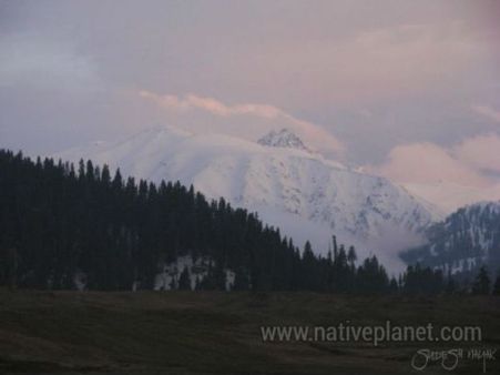 ફૂલો અને સરોવરોની ભૂમી, ગુલમર્ગ
