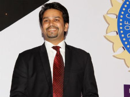 BCCIની SGM બોલાવવા શ્રીનિવાસન પર દબાણ