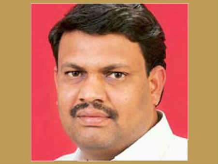 ખોટા કેસ બદલ વન મંત્રી ગણપત વસાવાને ગુજરાત હાઇકોર્ટની કારણ દર્શક નોટિસ