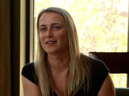 પુરુષોને પડકાર ફેંકી રહેલી વિશ્વની હોટેસ્ટ સીઇઓ પુરુષોને પડકાર ફેંકી રહેલી વિશ્વની હોટેસ્ટ સીઇઓ