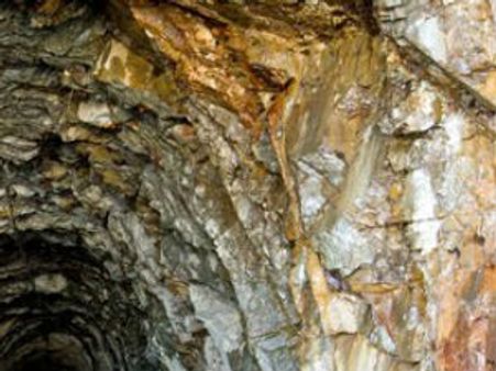 કિર્ગિસ્તાનમાં સોનાની ખાણને લઇને થઇ બબાલ