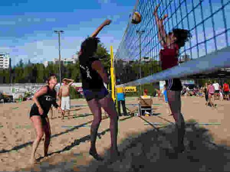 પુરુષોને આકર્ષતા બીચ અને બેબ્સવાળા વિશ્વના બેસ્ટ શહેરો