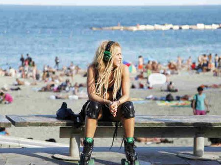 પુરુષોને આકર્ષતા બીચ અને બેબ્સવાળા વિશ્વના બેસ્ટ શહેરો