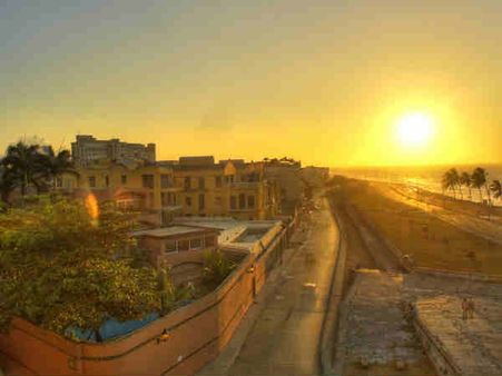 પુરુષોને આકર્ષતા બીચ અને બેબ્સવાળા વિશ્વના બેસ્ટ શહેરો