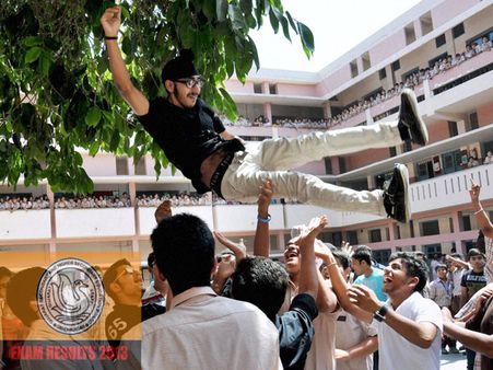 ગુજરાત : ધોરણ 12 સામાન્ય પ્રવાહનું પરિણામ છેલ્લા 8 વર્ષમાં સૌથી ઓછું