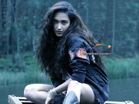 16 વર્ષની ઉમરે દેખાવાની હતી મહેશ ભટ્ટની ફિલ્મમા 16 વર્ષની ઉમરે દેખાવાની હતી મહેશ ભટ્ટની ફિલ્મમા