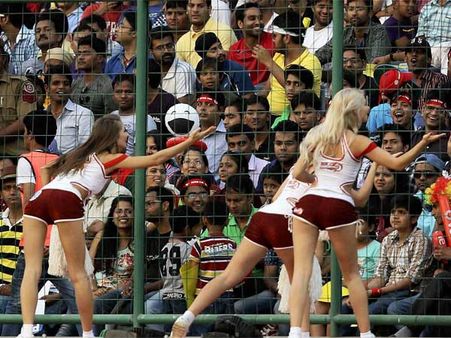 હવે નહી દેખાય ચિયર લીડર્સ!