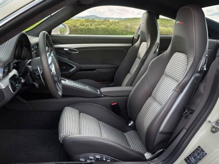 સ્પેશિયલ કારનો લોગો