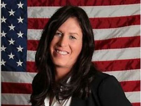 નેવી સીલમાં કામ કરી ચૂકેલો જવાન બની ગયો મહિલા