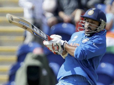 ચેમ્પિયન્સ ટ્રોફીમાં ધવનનો ધમાકો, 80 બોલમાં ફટકારી સદી