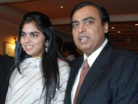 ઇશા અને મુકેશ અંબાણી ઇશા અને મુકેશ અંબાણી