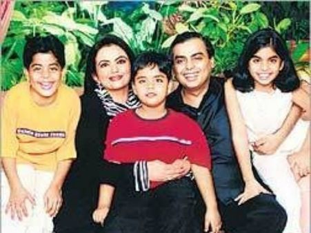 મુકેશ અંબાણી પરિવાર મુકેશ અંબાણી પરિવાર