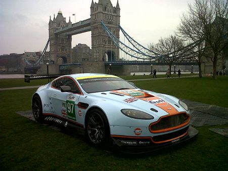 એસ્ટન માર્ટિન