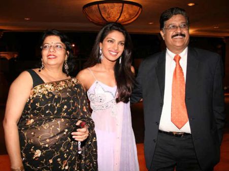 ચિંતિત રહે છે પ્રિયંકા ચિંતિત રહે છે પ્રિયંકા