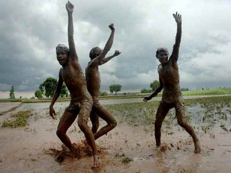 Will monsoon make early entry to Ahmedabad like Mumbai?