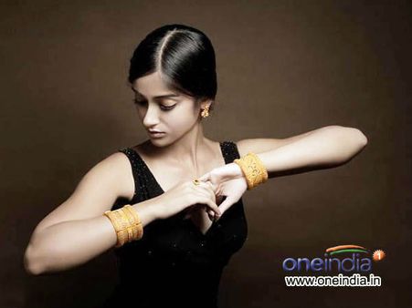 ફટા પોસ્ટર નિકલા હીરો