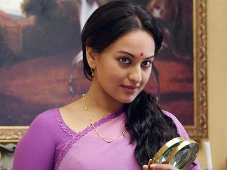 ફિલ્મ પાસે બહુ આશાઓ ફિલ્મ પાસે બહુ આશાઓ