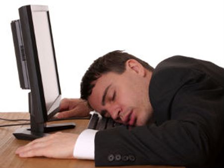 બેંક કર્મીએ કીબોર્ડ પર ઝોકુ ખાધુંને કરોડો રૂપિયા થયા ટ્રાન્સફર