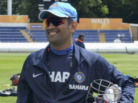 ચેમ્પિયન્સ ટ્રોફી બાદ થઇ શકે છે ધોનીની પૂછપરછ