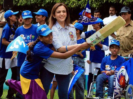 વિવિધ મેગેઝીનના કવર ગર્લ