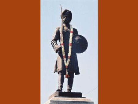 કેમપેગોડાની પ્રતિમા