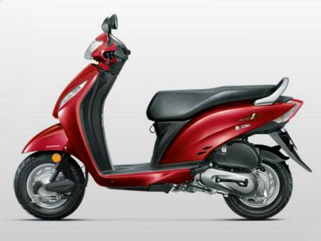 એવીએટર સાથે મળતો દેખાવ