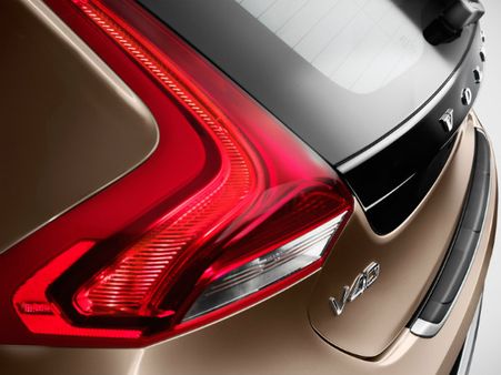 આકર્ષક ટેલ લાઇટ