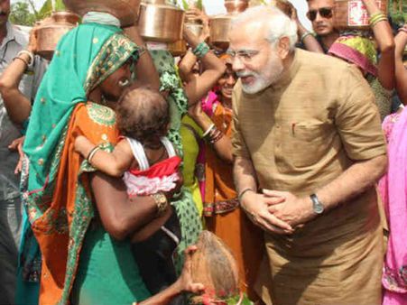 મોદીએ કર્યો શાળા પ્રવેશોત્સવ અને કન્યા શિક્ષણ અભિયાનનો પ્રારંભ