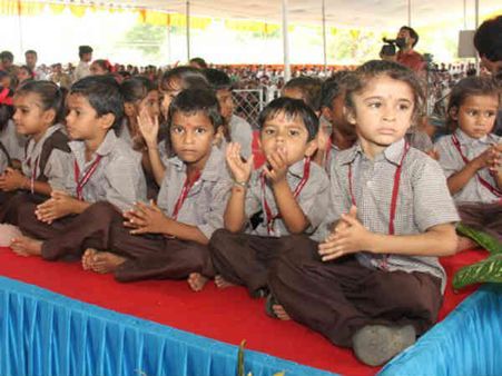 મોદીએ કર્યો શાળા પ્રવેશોત્સવ અને કન્યા શિક્ષણ અભિયાનનો પ્રારંભ