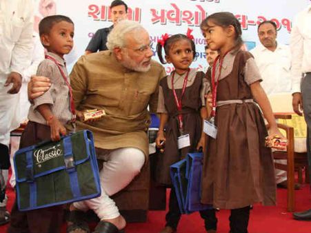 ગુજરાતમાં હાઇટેક ટેકનોલોજીથી બને છે મિડ ડે મીલ