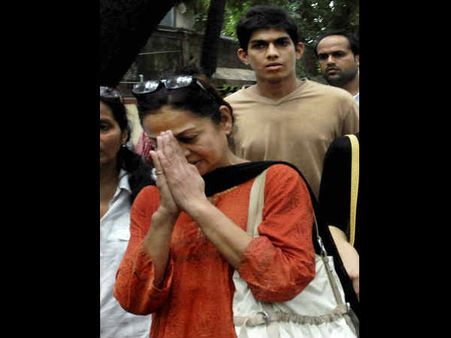 મારો પુત્ર ગુનેગાર હોય, તો સજા થવી જ જોઇએ : ઝરીના