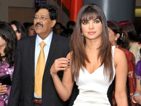 બ્લફમાસ્ટર દરમિયાન અપસેટ બ્લફમાસ્ટર દરમિયાન અપસેટ