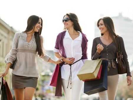 આ અક્ષર ધરાવતી સ્ત્રીઓ હોય છે 'ખર્ચાનું બીજુ નામ'