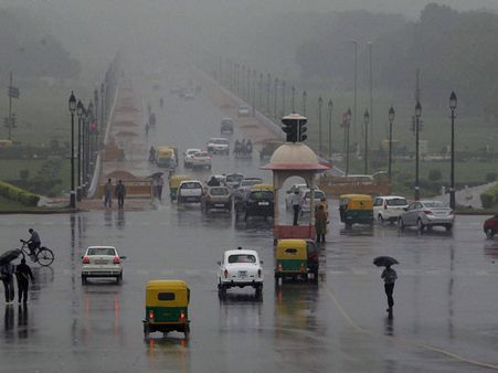 દિલ્હીમાં ભારે વરસાદ