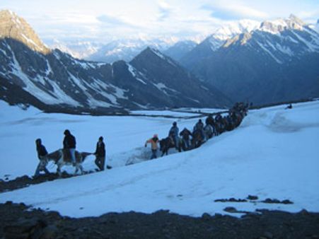 ભારે વરસાદના પગલે કૈલાસ માનસરોવર યાત્રા રદ