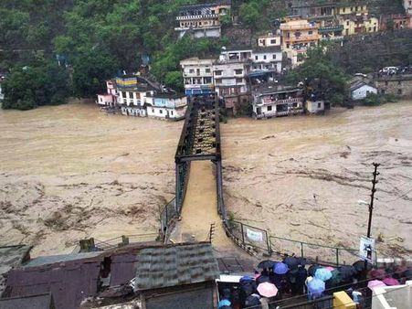 ઉત્તરાખંડના 'મેઘતાંડવ'માં 5000 ગુજરાતીઓ ફસાયા