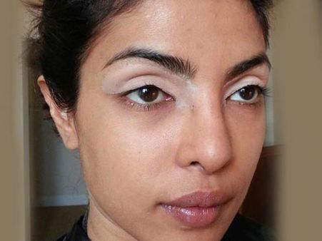 Pics : કામે પરત ફર્યાં પ્રિયંકા, ધર્યો મૅરી કોમ લુક!