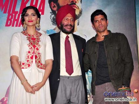 Pics : પાકમાં બૅન નથી કરાઈ ભાગ મિલ્ખા ભાગ