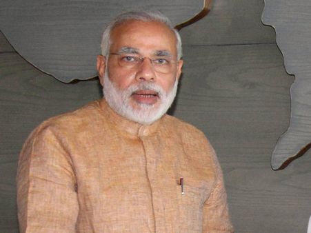 'રોટી છીનવીને કોનું પેટ ભરી રહ્યું છે યુપીએ?'