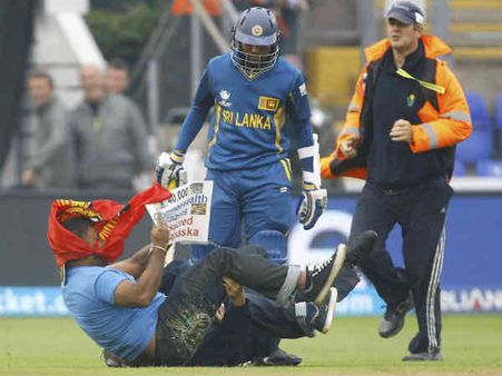 શ્રીલંકાને રગદોળી ભારતની ફાઇનલમાં એન્ટ્રી શ્રીલંકાને રગદોળી ભારતની ફાઇનલમાં એન્ટ્રી