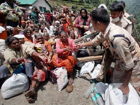 તબાહી જોઇને સેના પણ મુકાઇ આશ્ચર્યમાં