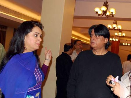 કોલ્હાપુરે હવે શર્મા કોલ્હાપુરે હવે શર્મા