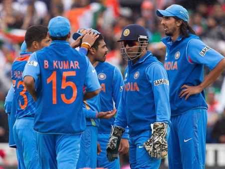 ધોનીએ ખેલાડીઓને શું કહ્યું ધોનીએ ખેલાડીઓને શું કહ્યું