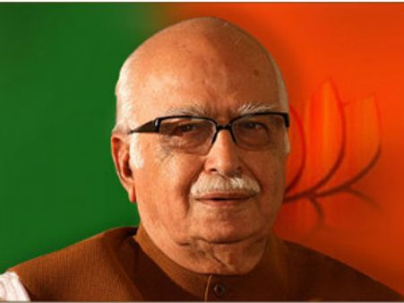 અડવાણીએ કલમ-307 હટાવવાની વકિલાત કરી