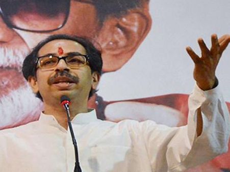 ચવ્હાણના વખાણ કઇ તરફ ઇશારો