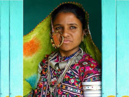 આભૂષણો - Jewellery : આભૂષણો - Jewellery :