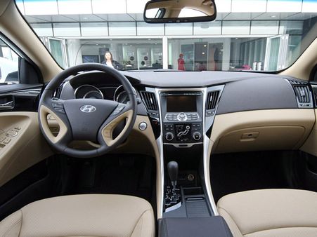 હુન્ડાઇ સોનાટા 